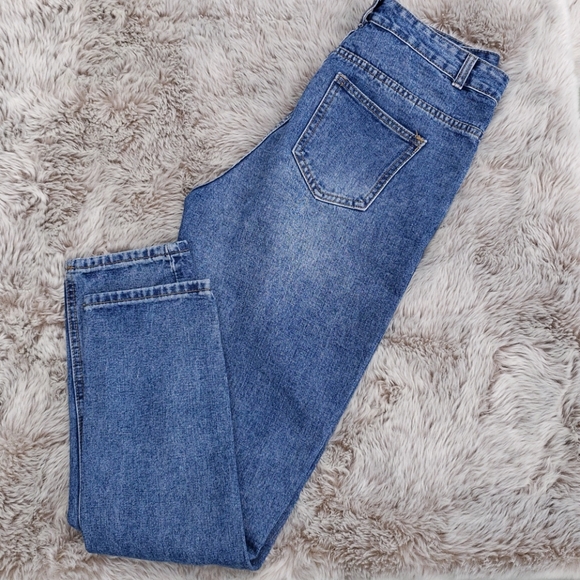 Classic 90’s Bootcut Jeans - Picture 4 of 6